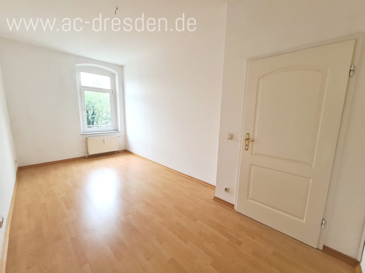 *** SOMMERAKTION - 3 Monate mietfrei *** Helle großzügige 2-Raum-Wohnung mit Einbauküche im Stadtteil Schlosschemnitz