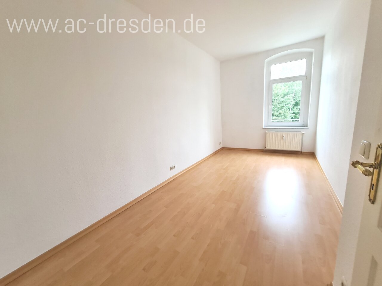 *** SOMMERAKTION - 3 Monate mietfrei *** Helle großzügige 2-Raum-Wohnung mit Einbauküche im Stadtteil Schlosschemnitz