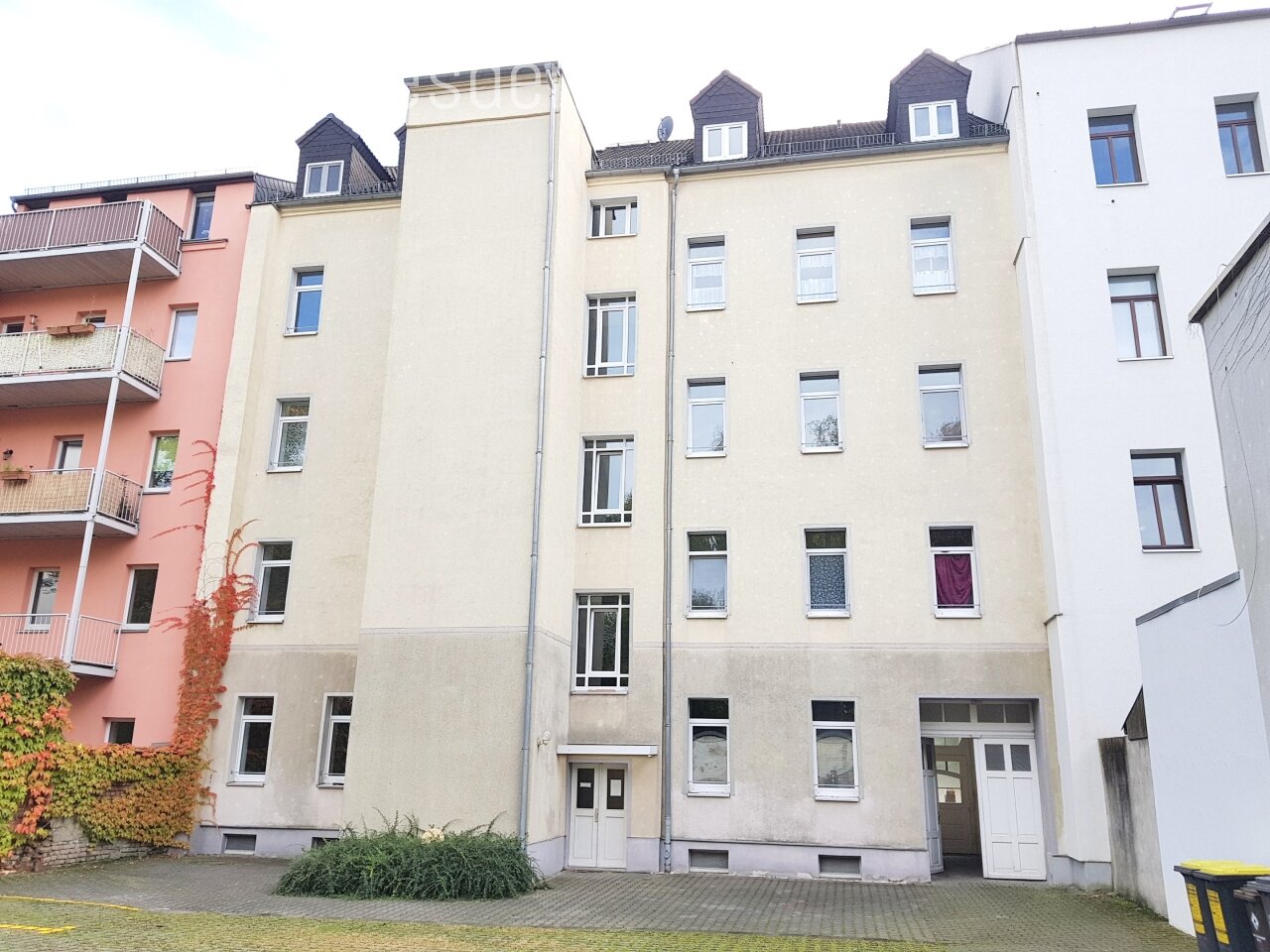 *** SOMMERAKTION - 3 Monate mietfrei *** Helle großzügige 2-Raum-Wohnung mit Einbauküche im Stadtteil Schlosschemnitz