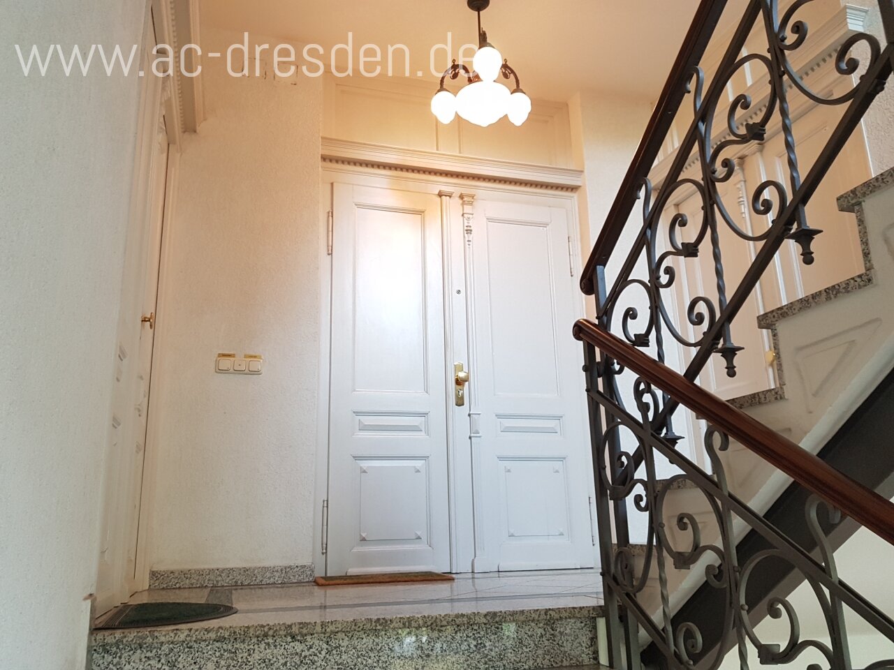 *** SOMMERAKTION - 3 Monate mietfrei *** Helle großzügige 2-Raum-Wohnung mit Einbauküche im Stadtteil Schlosschemnitz