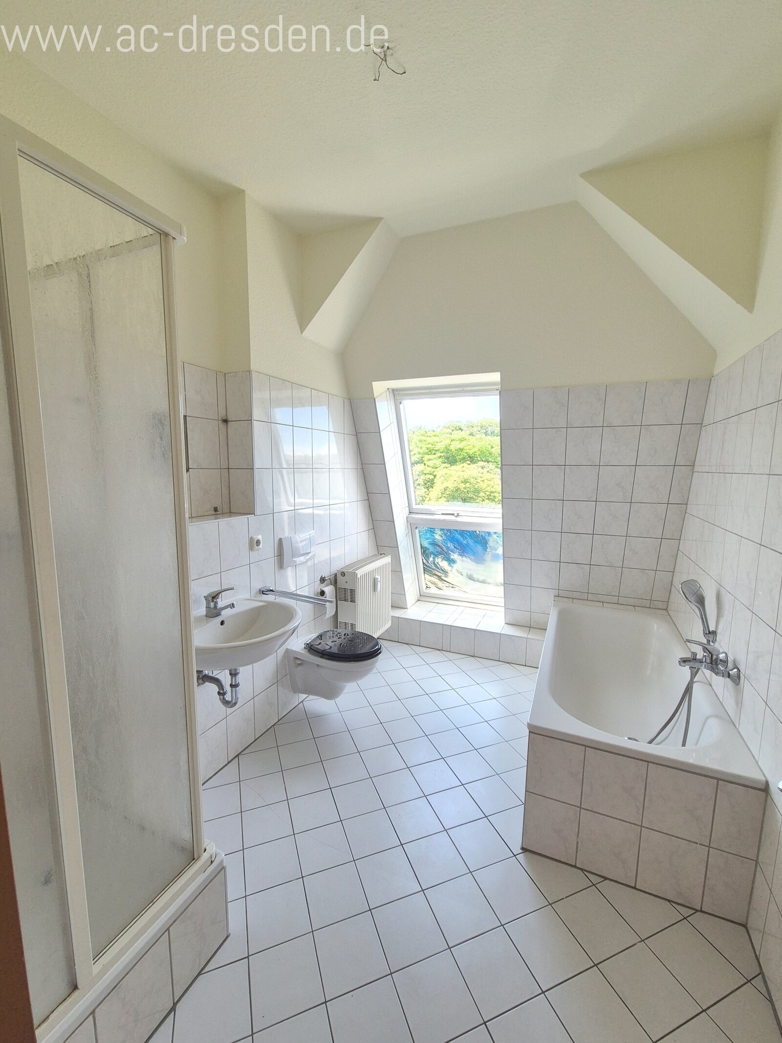 Charmante und lichtdurchflutete 2-Zimmer-Wohnung in saniertem Gründerzeithaus im Herzen von Chemnitz