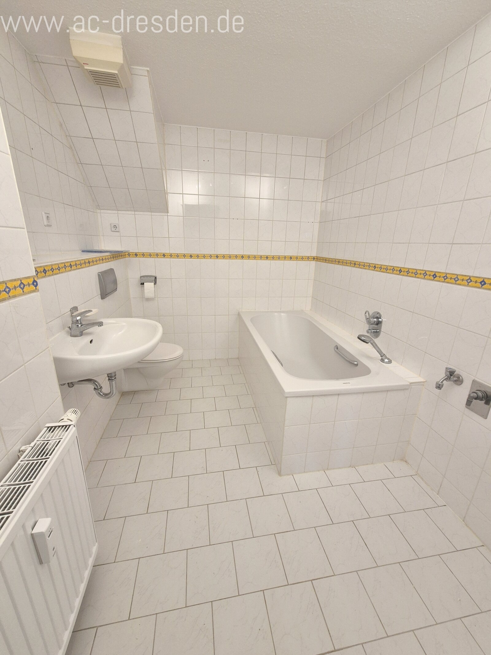 Geräumige, helle und ruhige DG-3-Zimmer-Wohnung (117 m²) in einem liebevoll sanierten Gründerzeithaus im Stadtteil Chemnitz-Hilbersdorf