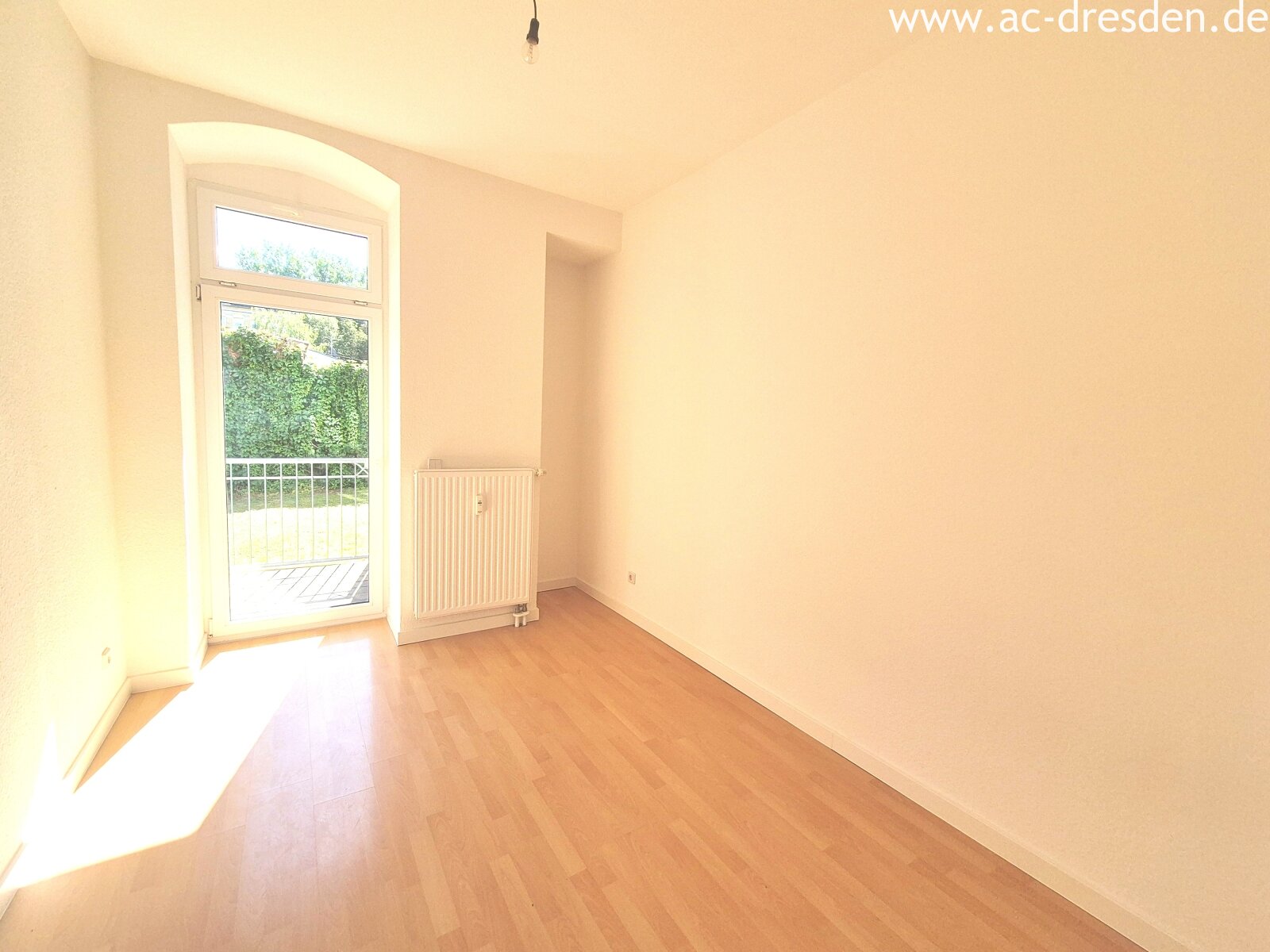 Geräumige 4 Zimmer Wohnung in der Reinhardstraße inklusive Balkon