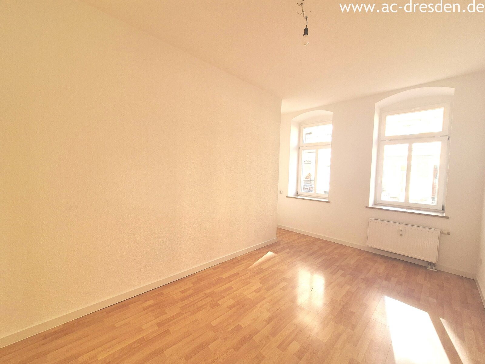Geräumige 4 Zimmer Wohnung in der Reinhardstraße inklusive Balkon