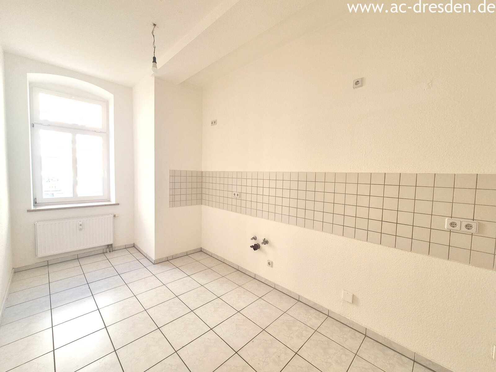 Geräumige 4 Zimmer Wohnung in der Reinhardstraße inklusive Balkon