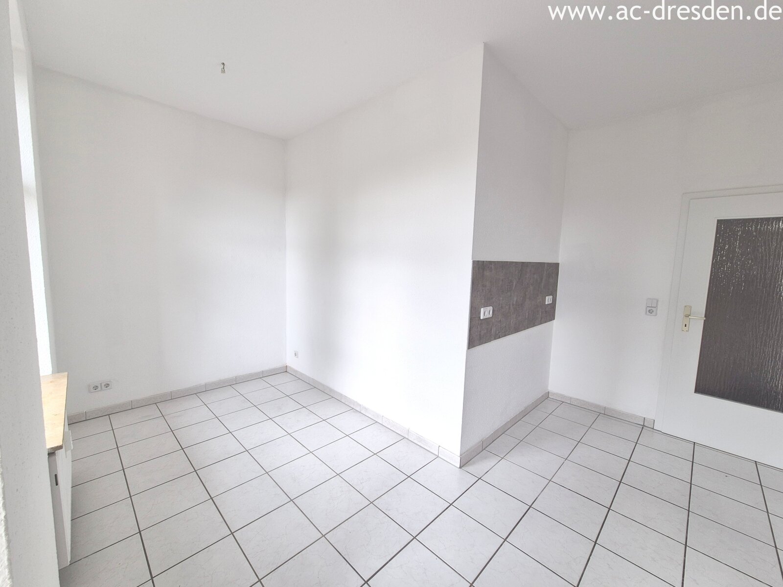 Helle 3-Raum-Wohnung mit Balkon im kernsanierten Gründerzeithaus im Lutherviertel