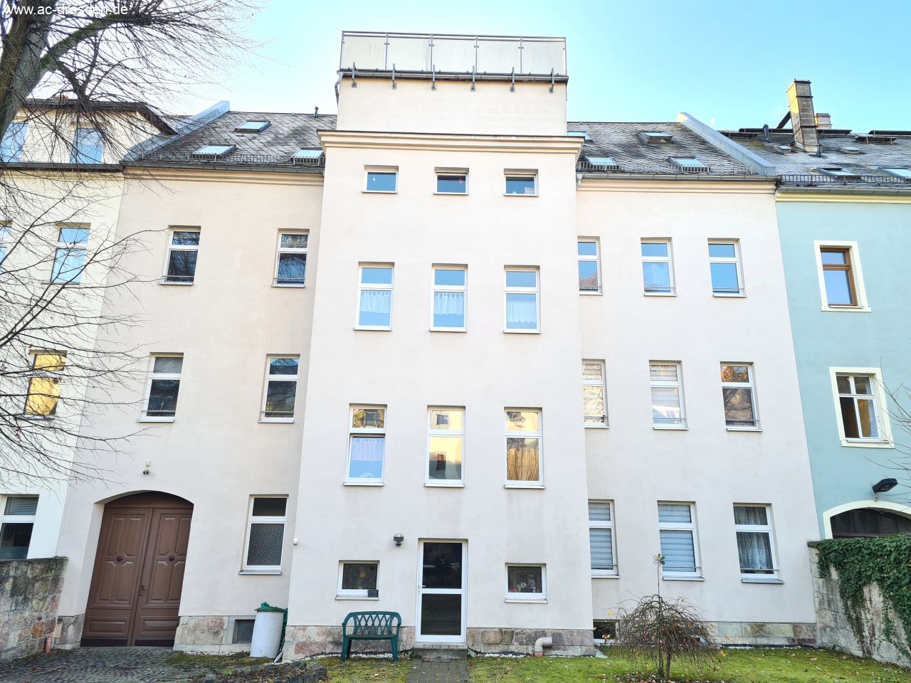 very nice 1-room-flat in a refurbished historical multi-family-house close to the City-Centre of Chemnitz