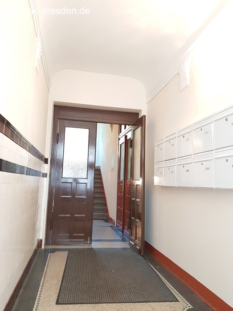 Bright 3-rooms-apartment in a refurbished house of Wilhelminian style in Lutherviertel
