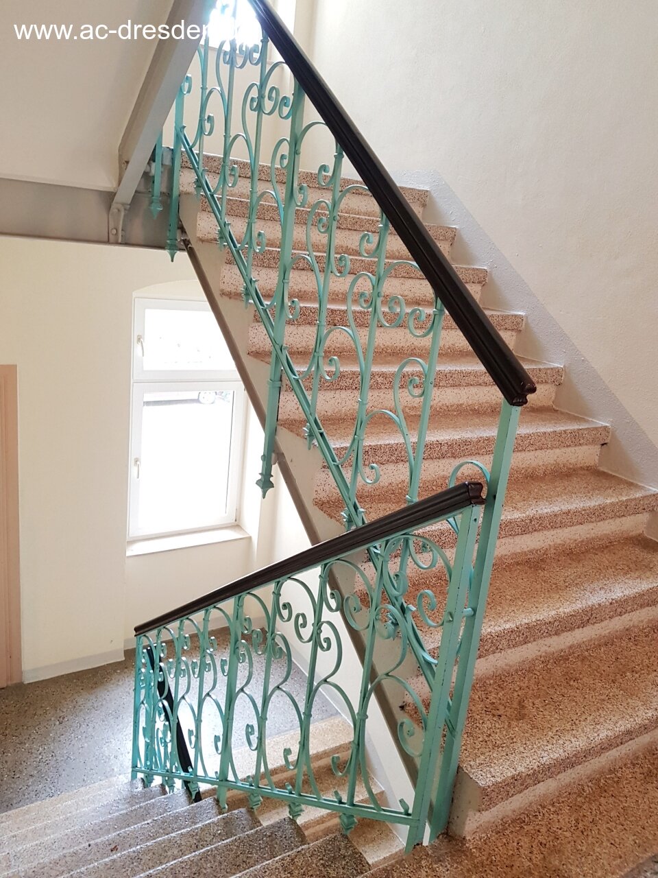 Nice and bright 2-rooms-flat in a refurbished historical multi-family-house in Chemnitz-Lutherviertel