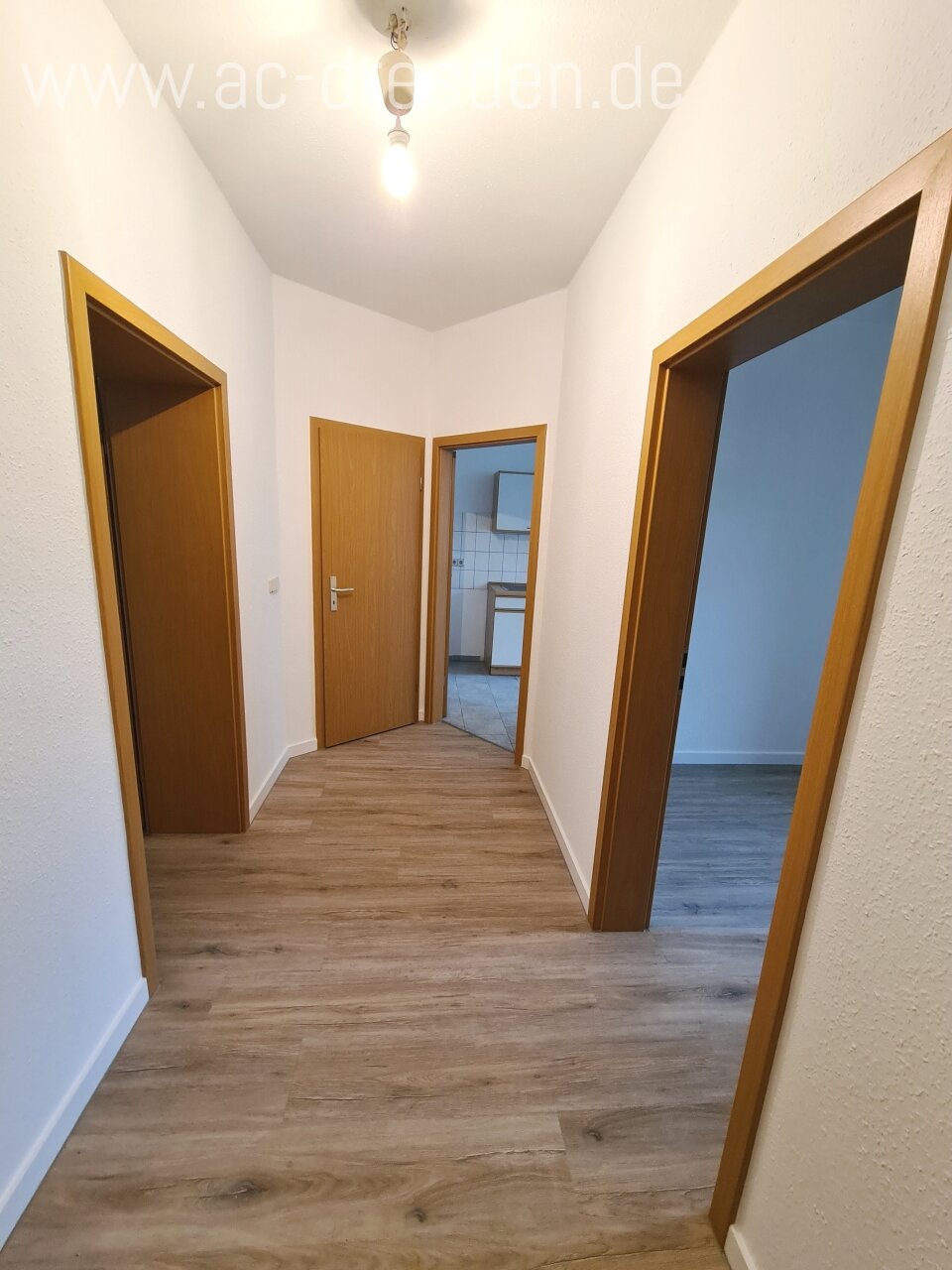 Nice and bright 2-rooms-flat in a refurbished historical multi-family-house in Chemnitz-Lutherviertel