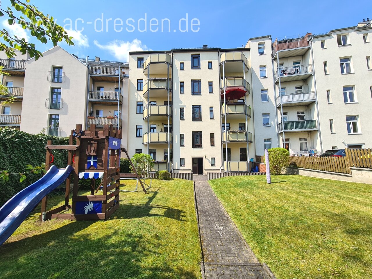Bright apartment with balcony, close to Küchwald Park!