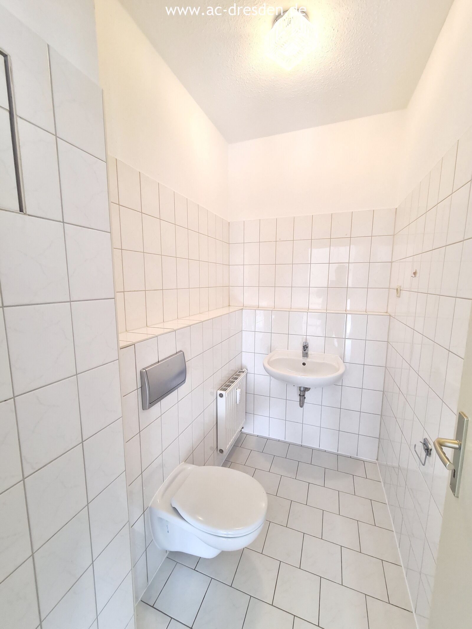 very nice 1-room-flat in a refurbished historical multi-family-house close to the City-Centre of Chemnitz