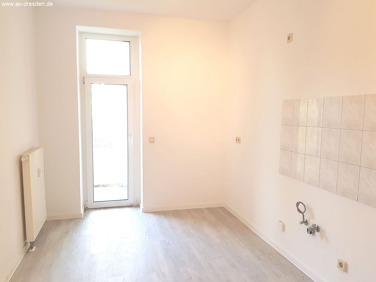 Bright quiet 2-rooms-apartment with balcony in a refurbished multi-family-house in Chemnitz-Bernsdorf