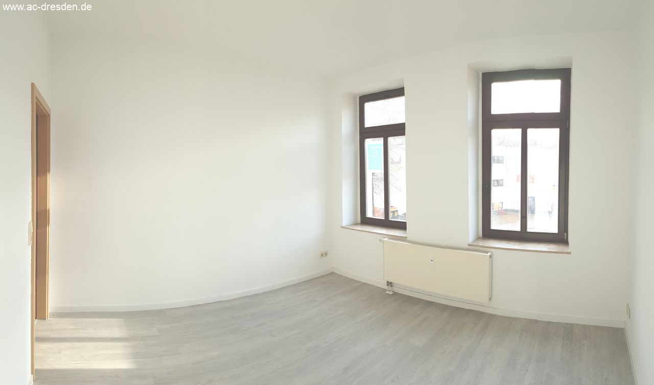 Bright quiet 2-rooms-apartment with balcony in a refurbished multi-family-house in Chemnitz-Bernsdorf