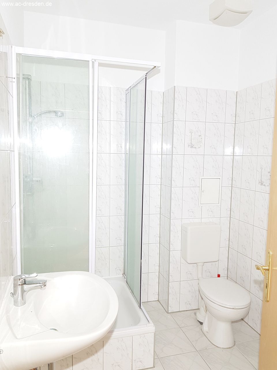 Bright quiet 2-rooms-apartment with balcony in a refurbished multi-family-house in Chemnitz-Bernsdorf