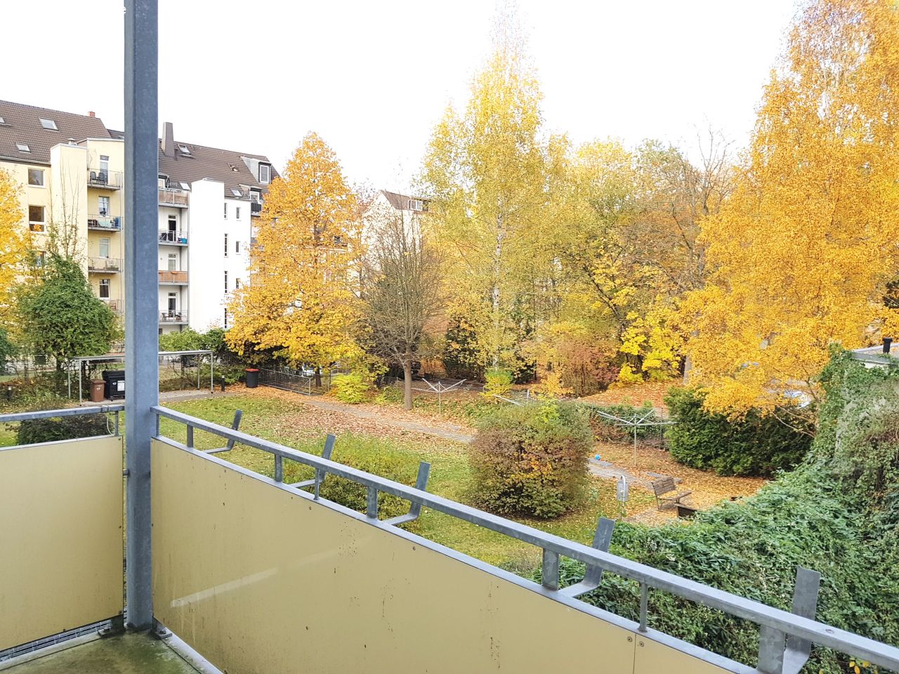 Bright quiet 2-rooms-apartment with balcony in a refurbished multi-family-house in Chemnitz-Bernsdorf
