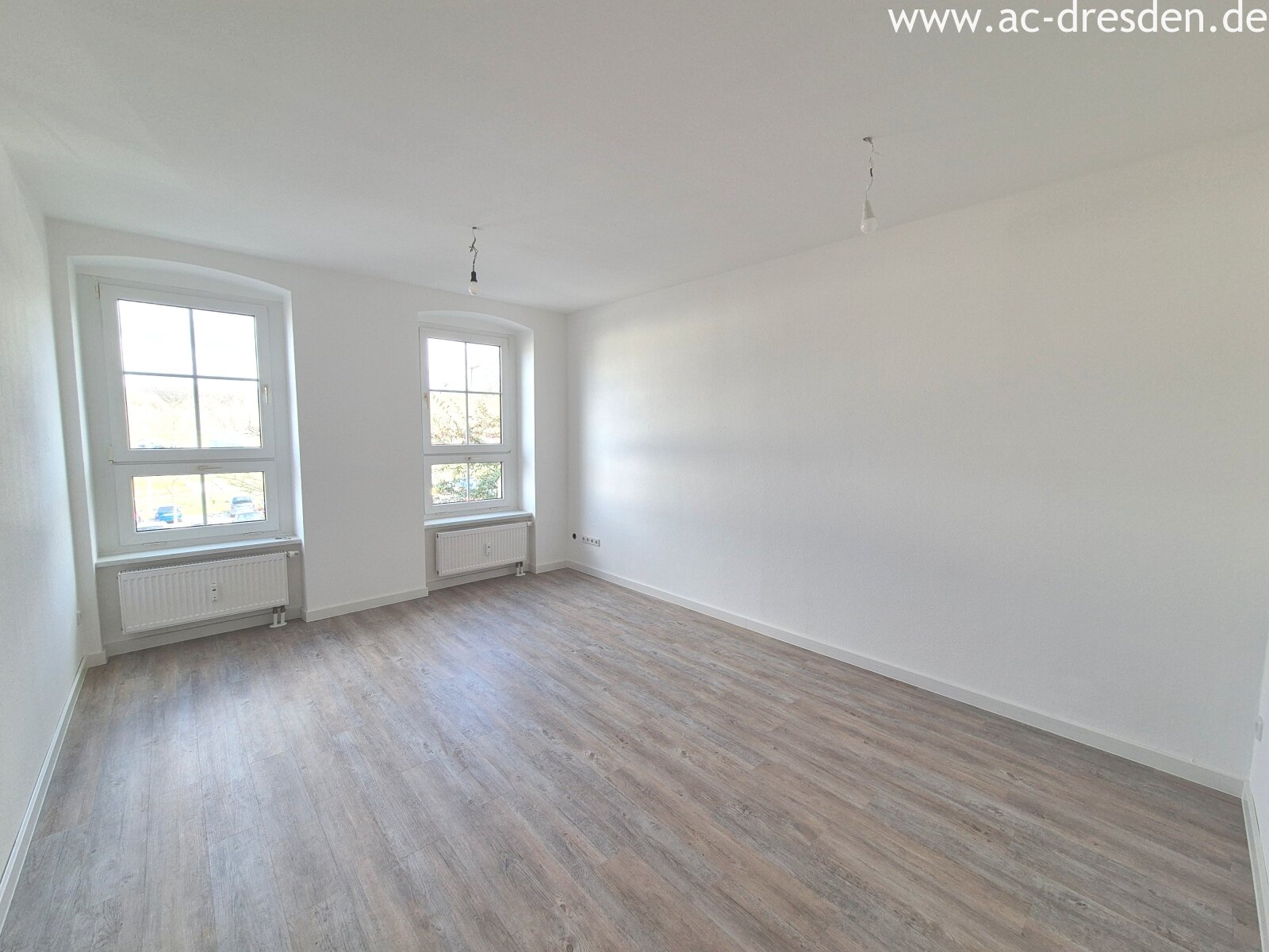 Nice and bright 2-rooms-flat in a refurbished historical multi-family-house in Chemnitz Sonnenberg