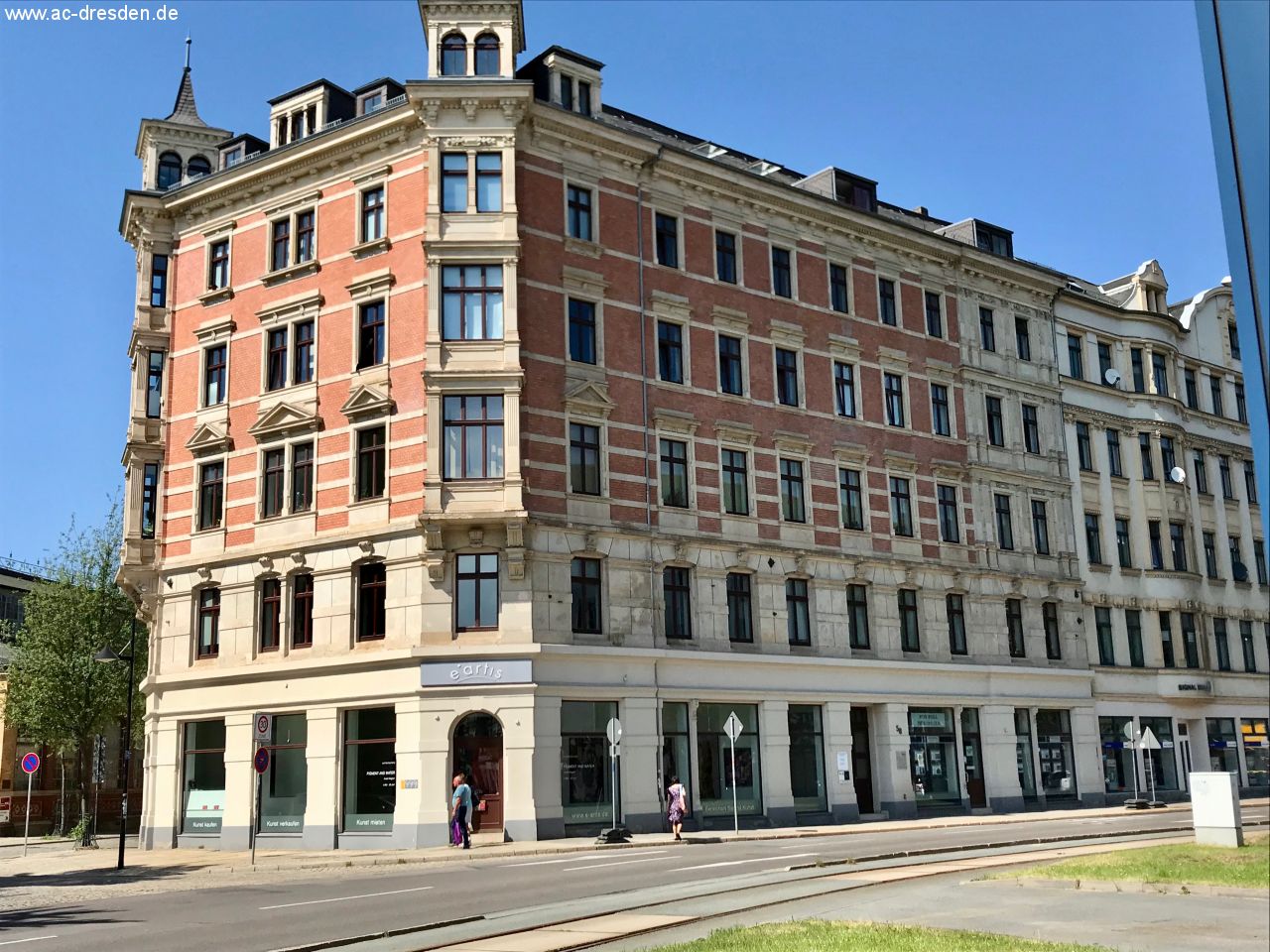 Chemnitz: Modern 1-room-flat in historical refurbished multi-familiy-house in absolute centre of Chemnitz 