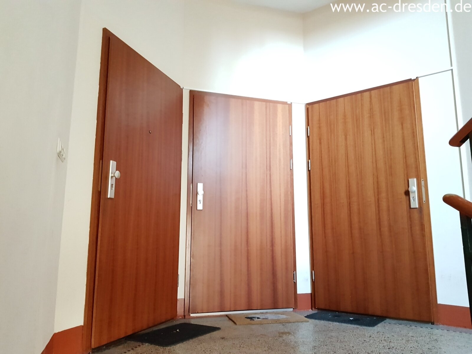 Bright 4-rooms-apartment with balcony in a refurbished "Gründerzeithaus" in the district Lutherviertel