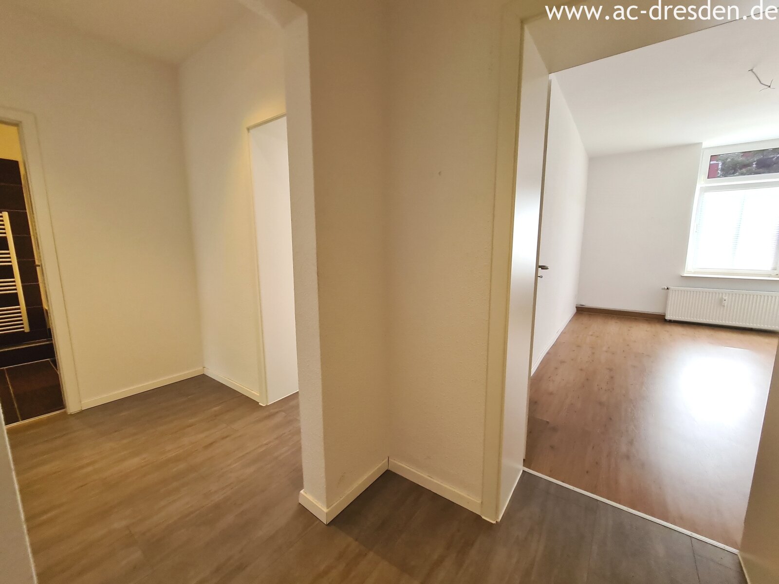 Nice and bright renovated 2-rooms-flat in a refurbished historical multi-family-house in Chemnitz-Lutherviertel