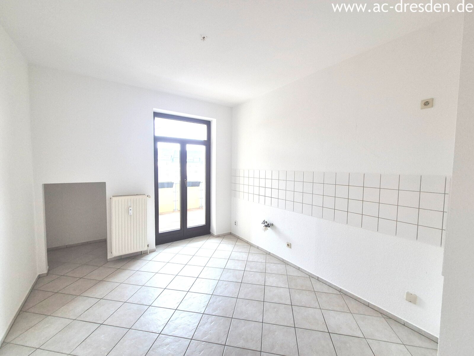 nice and spacy 3-rooms-flat in a refurbished multi-family-house in Chemnitz-Hilbersdorf