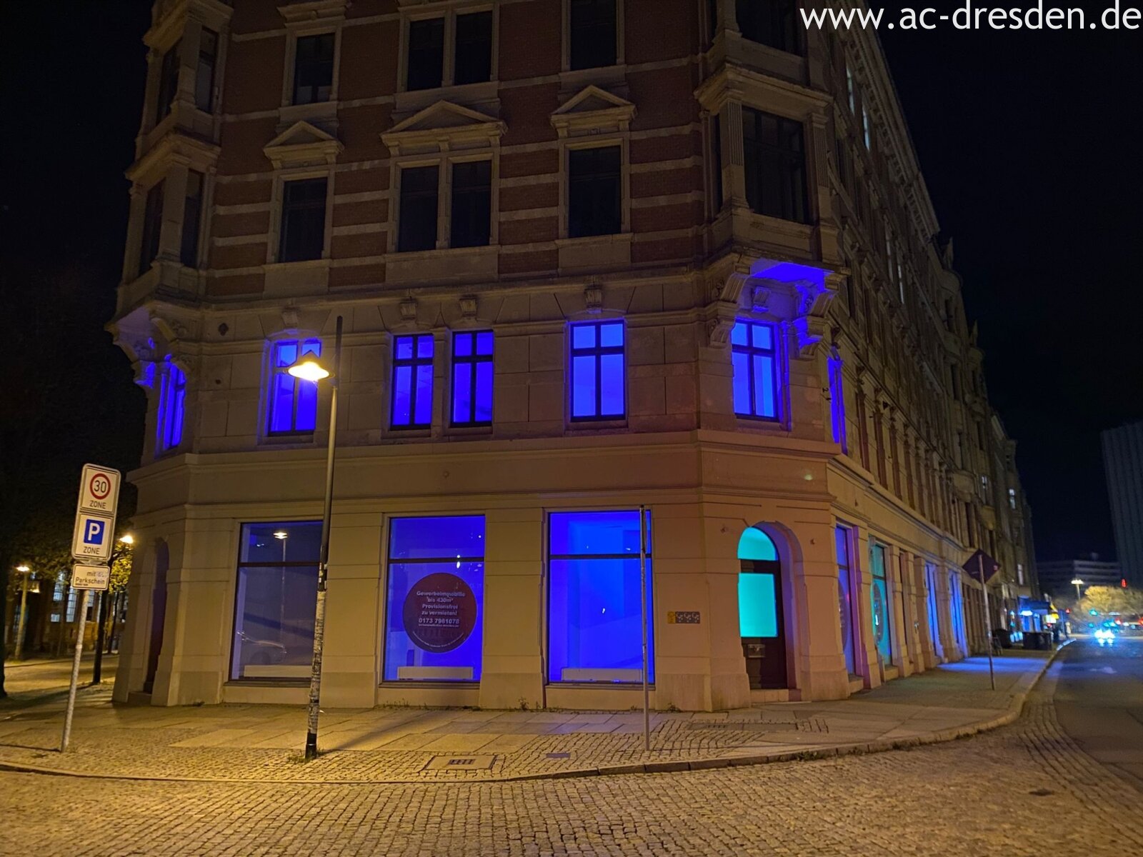 Exclusive office / showroom in an absolut central location of Chemnitz - former art gallery on Theaterstraße