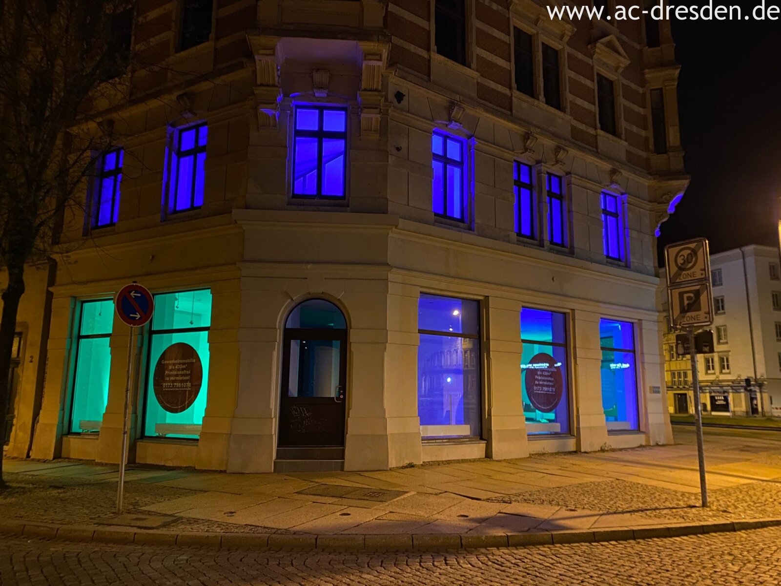 Exclusive office / showroom in an absolut central location of Chemnitz - former art gallery on Theaterstraße