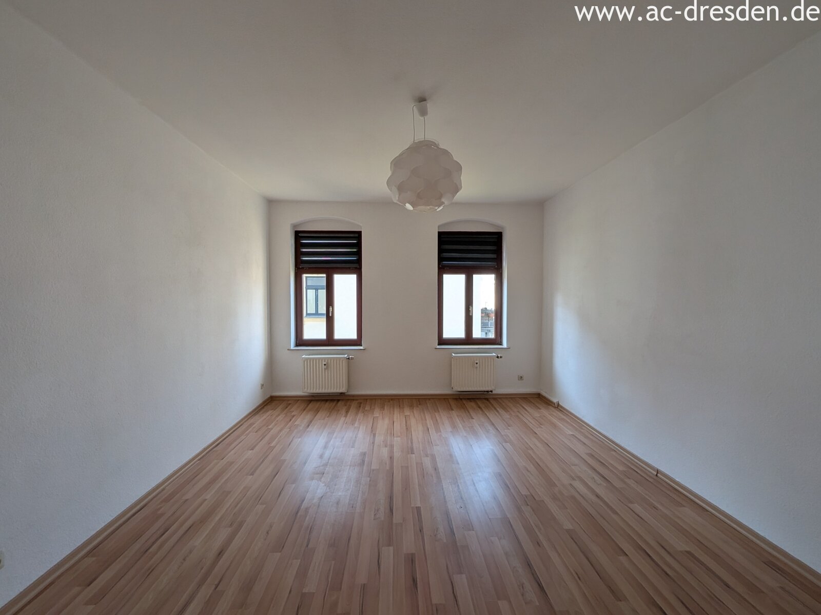 Modern flat in a refurbished historical multi-family-house in quite location of Dresden-Pieschen