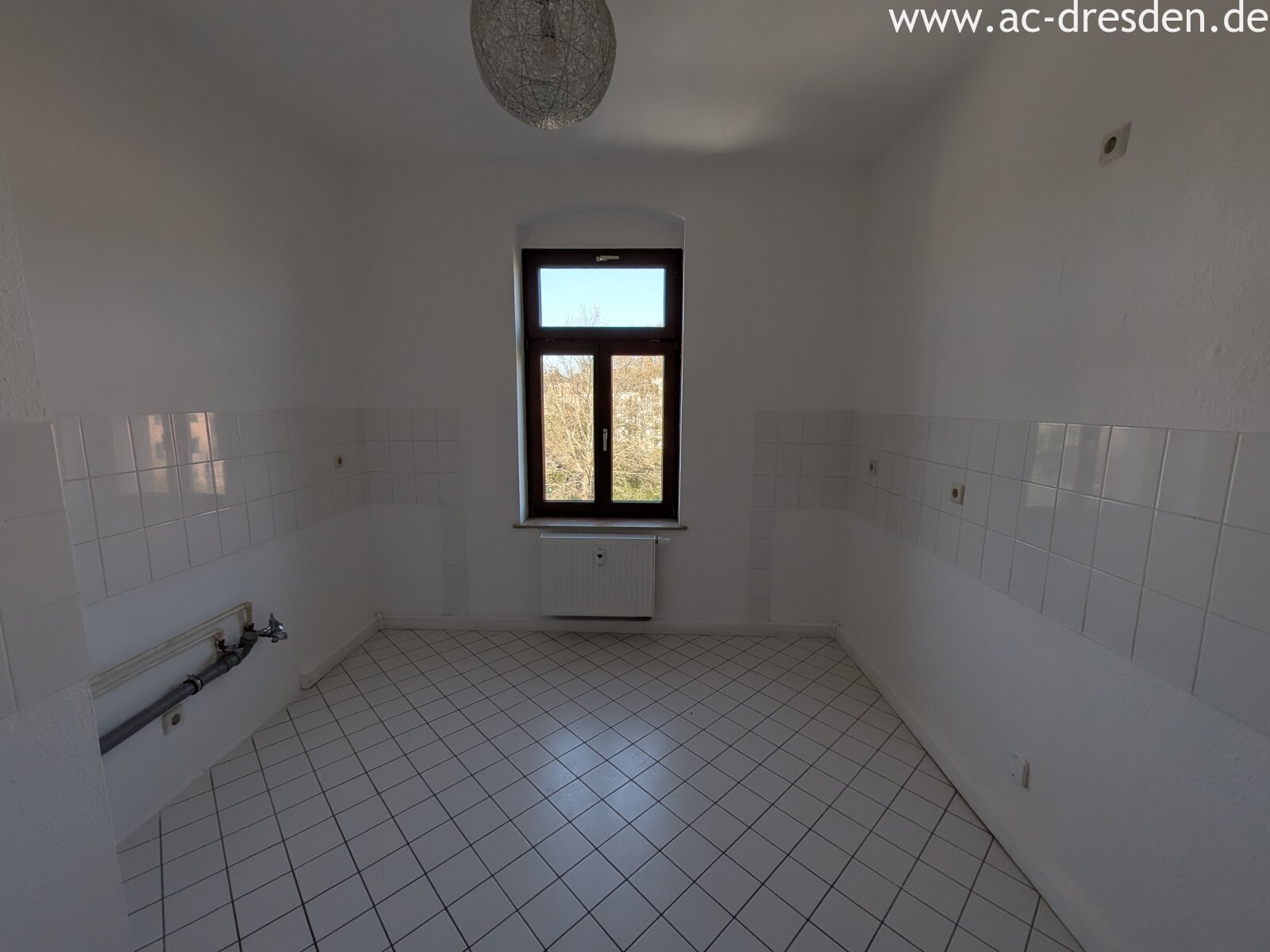 Modern flat in a refurbished historical multi-family-house in quite location of Dresden-Pieschen