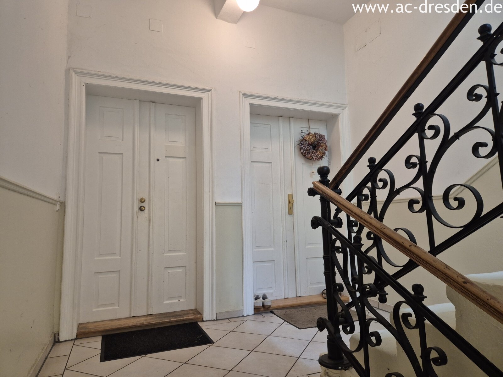 Commercial Space in Dresden-Blasewitz: Ideal for Startups or Practices