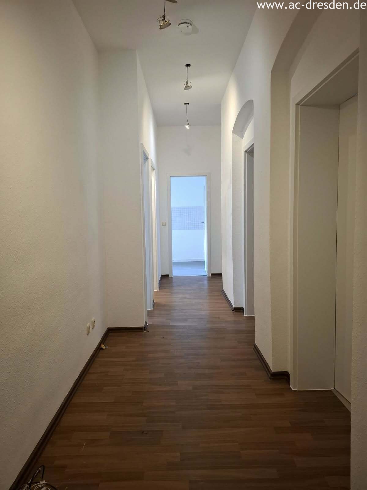 Erfurt Theo-Neubauer-Straße: 3-Room Ground-Floor Apartment with 65 m² and Guest WC