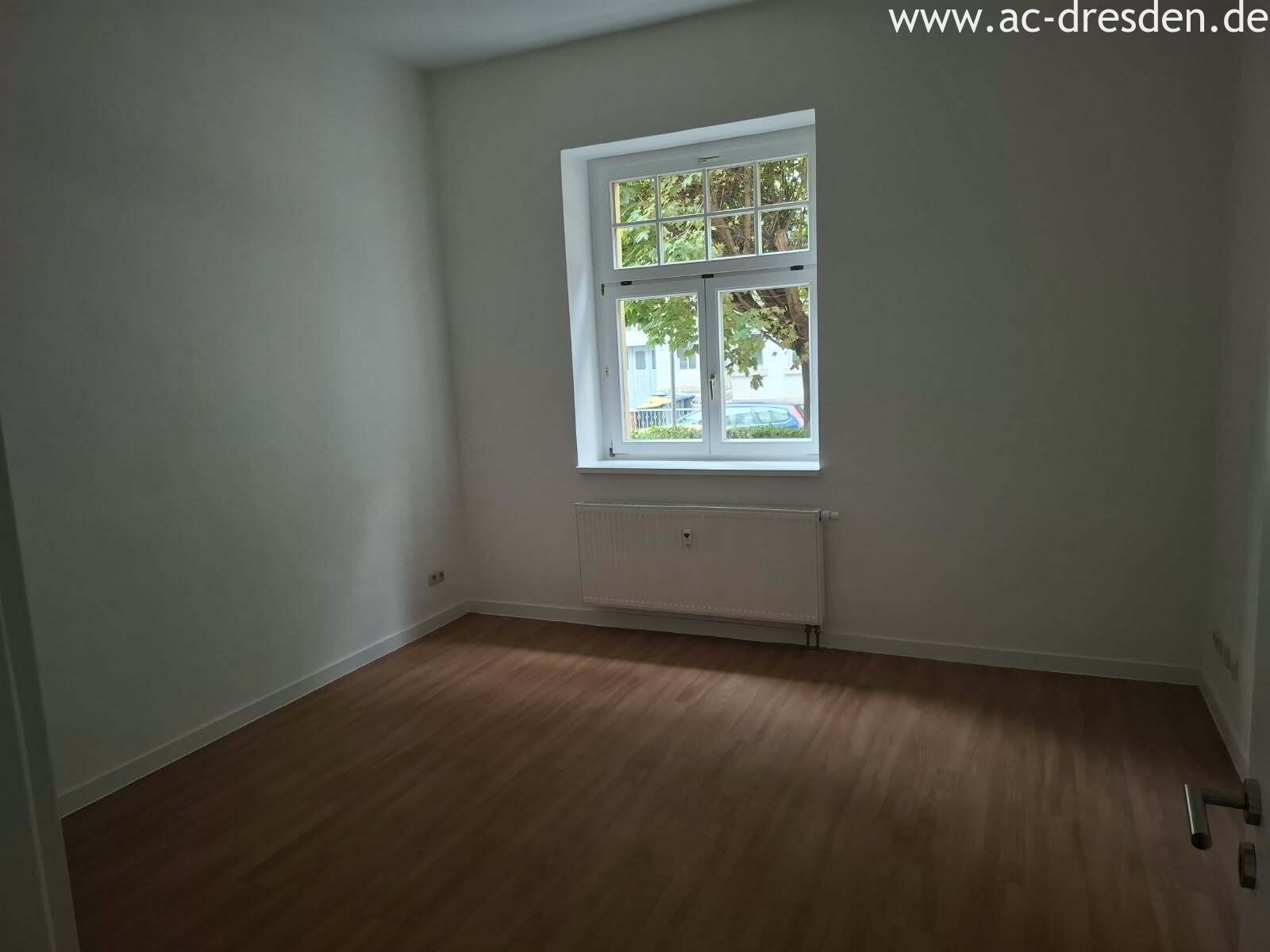 Erfurt Theo-Neubauer-Straße: 3-Room Ground-Floor Apartment with 65 m² and Guest WC