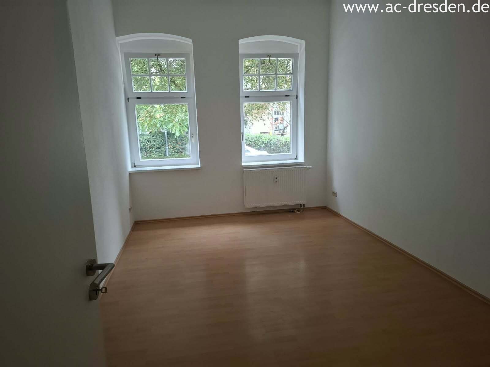 Erfurt Theo-Neubauer-Straße: 3-Room Ground-Floor Apartment with 65 m² and Guest WC