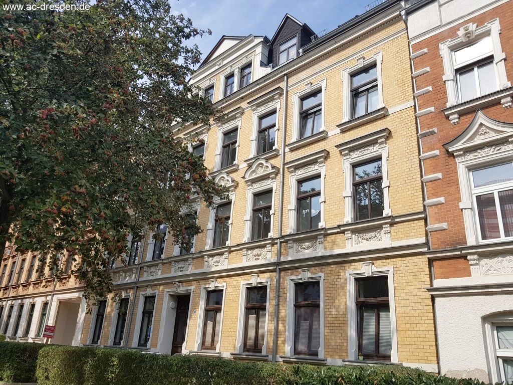 Chemnitz: Modern 1-room-flat in a refurbished multi-family-house in Chemnitz-Kassberg 