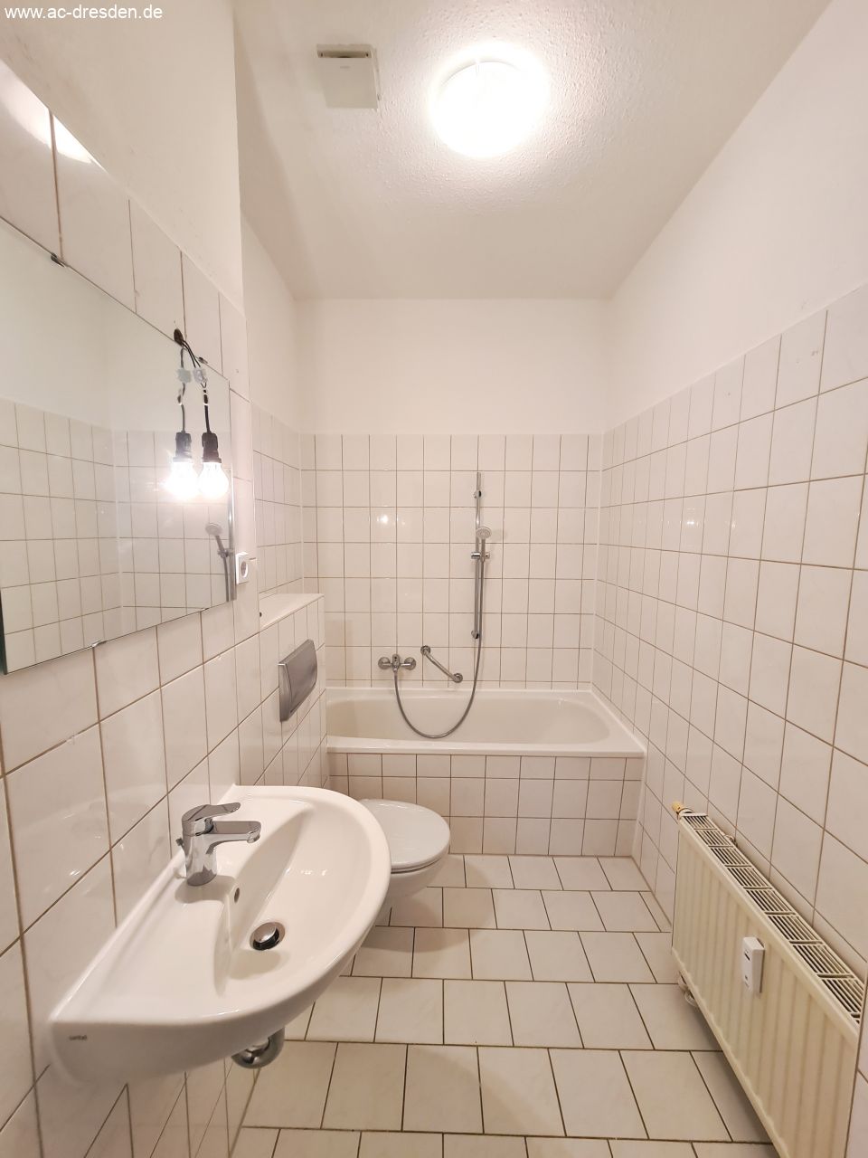 Bright 2-rooms-flat in a refurbished historical multi-family-house in Chemnitz Hilbersdorf 
