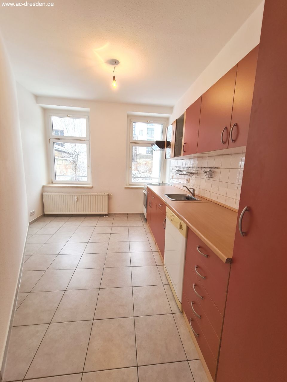 Bright 2-rooms-flat in a refurbished historical multi-family-house in Chemnitz Hilbersdorf 